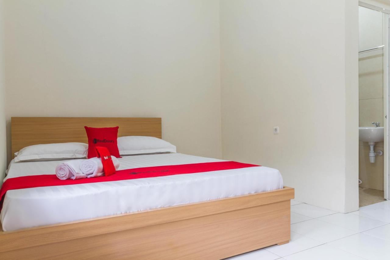 Reddoorz Near Universitas Siliwangi Tasikmalaya Otel Dış mekan fotoğraf