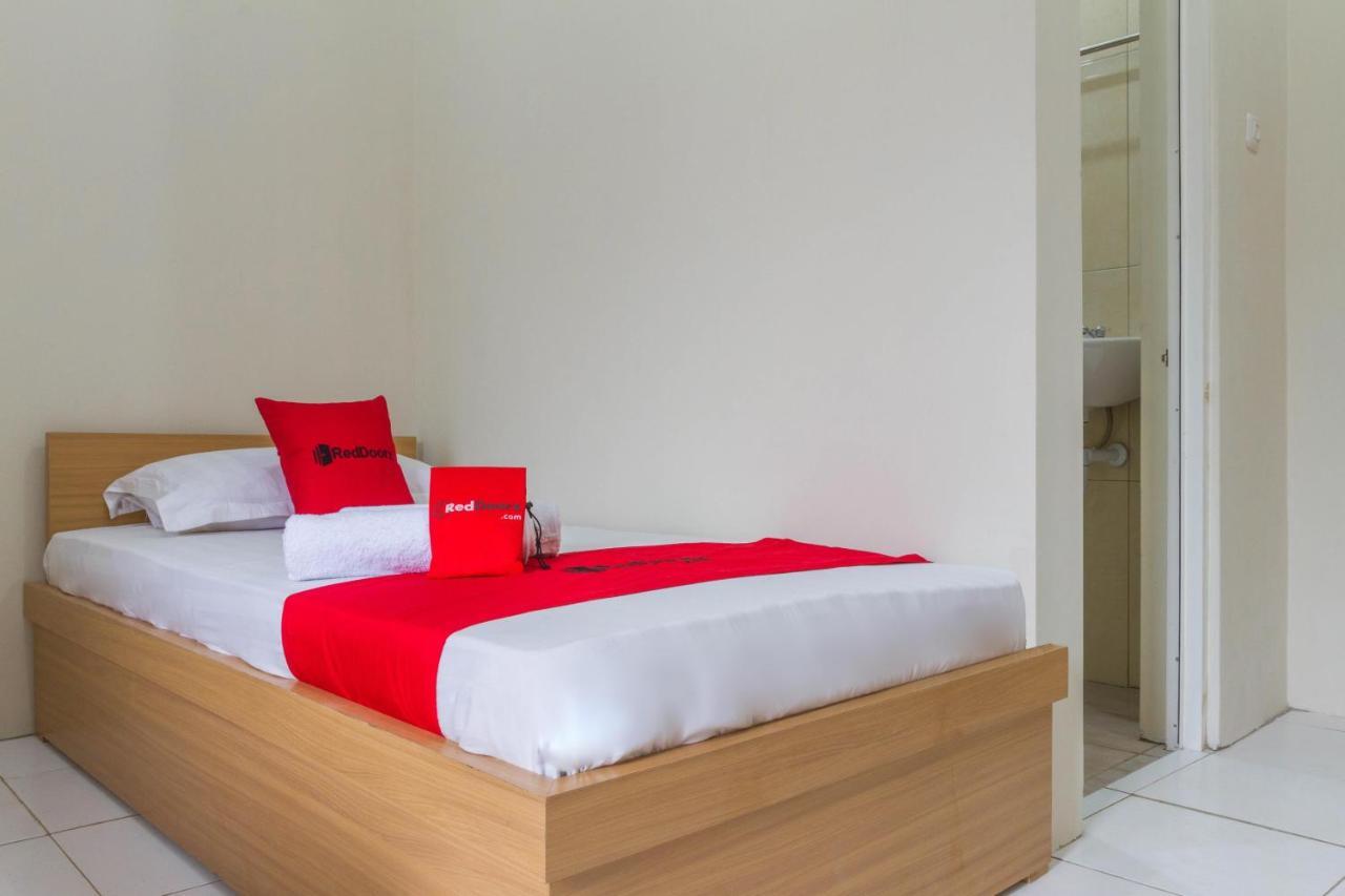 Reddoorz Near Universitas Siliwangi Tasikmalaya Otel Dış mekan fotoğraf